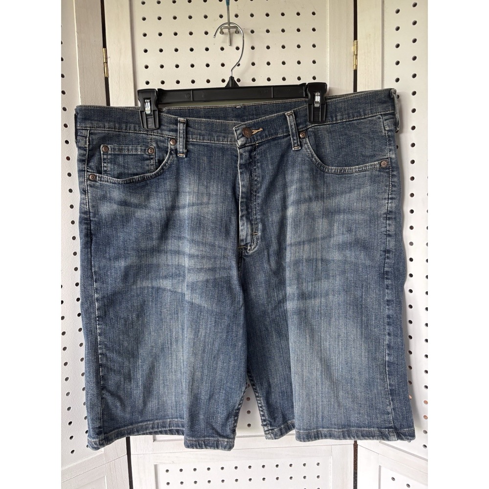 Men's 38 Reg Relaxed Fit WRANGLER Denim Jean Shorts Distressed Wash Cotton Spand